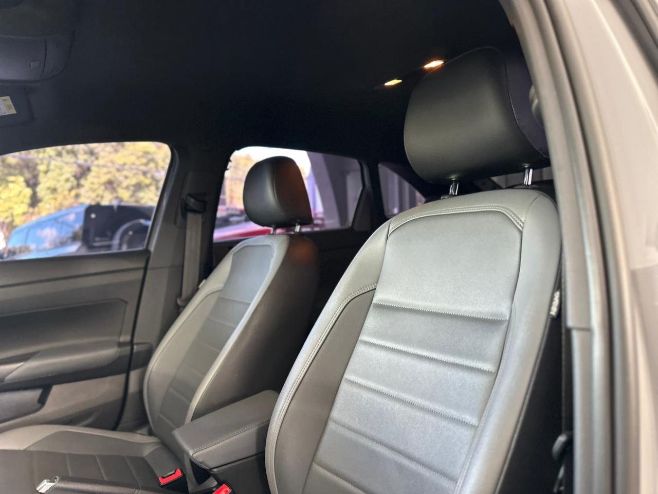 VOLKSWAGEN Nivus 1.0 4P FLEX 200 TSI HIGHLINE TURBO AUTOMÁTICO