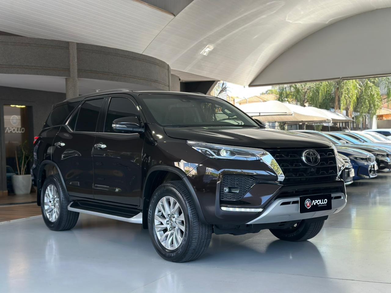 TOYOTA Hilux SW4 2.8 16V 4P SRX 4X4 7 LUGARES TURBO DIESEL AUTOMÁTICO
