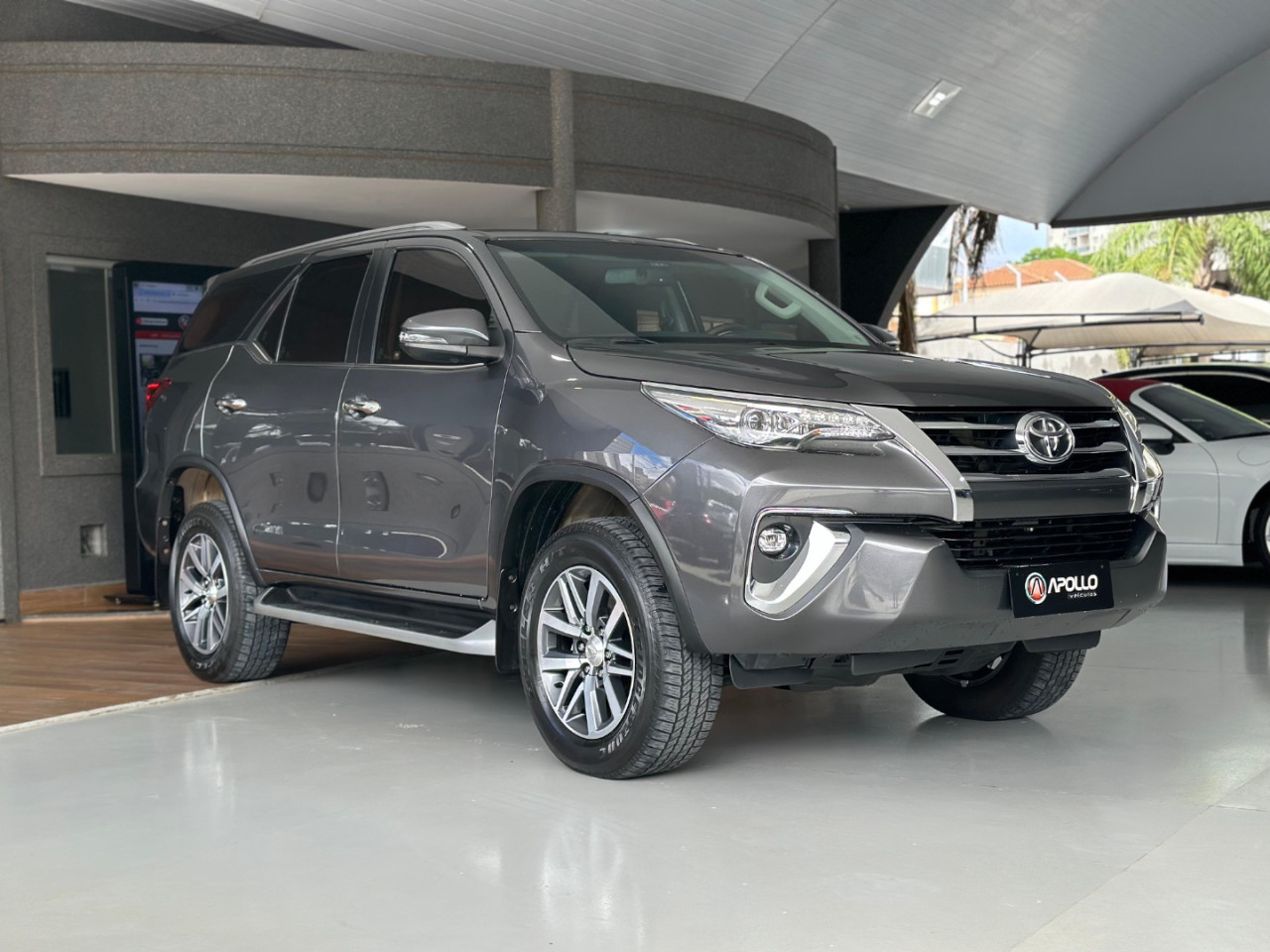 TOYOTA Hilux SW4 2.8 4P SRX 4X4 TURBO DIESEL AUTOMÁTICO