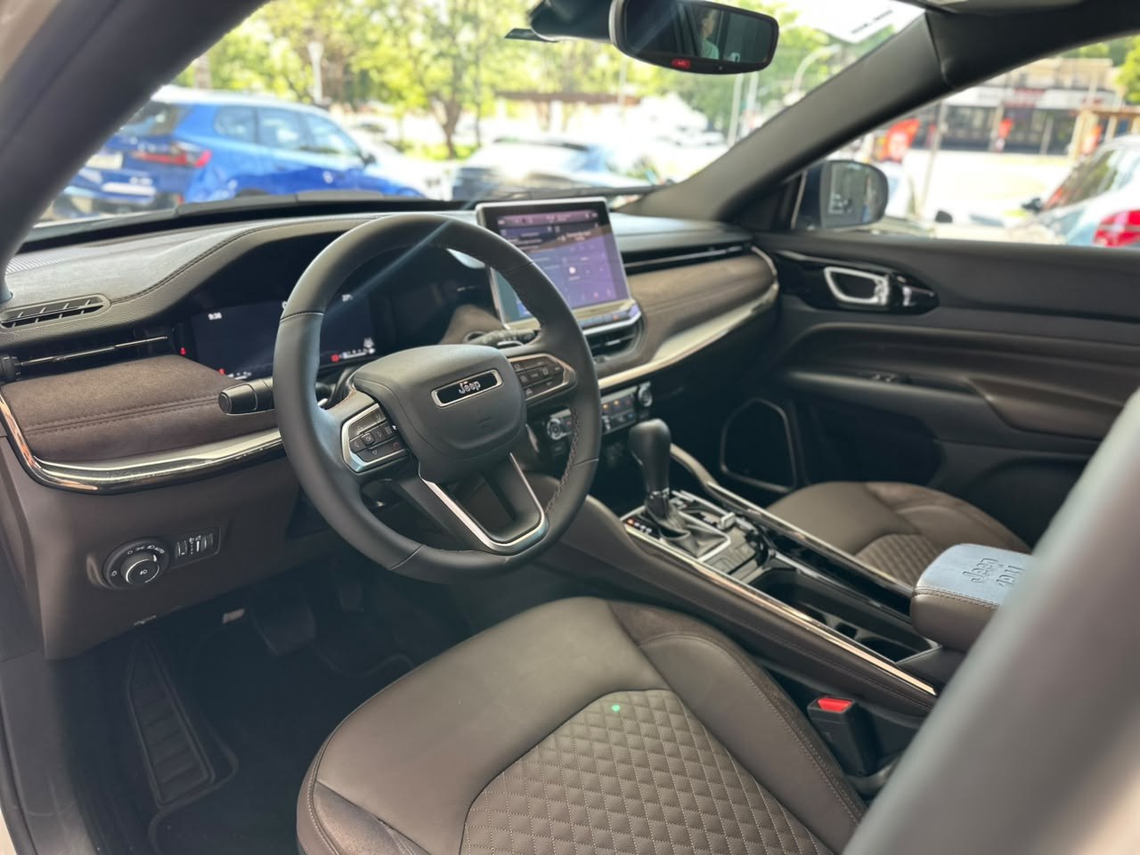 JEEP Commander 2.0 16V 4P HURRICANE 4 OVERLAND TURBO 4X4 AUTOMÁTICO AT9