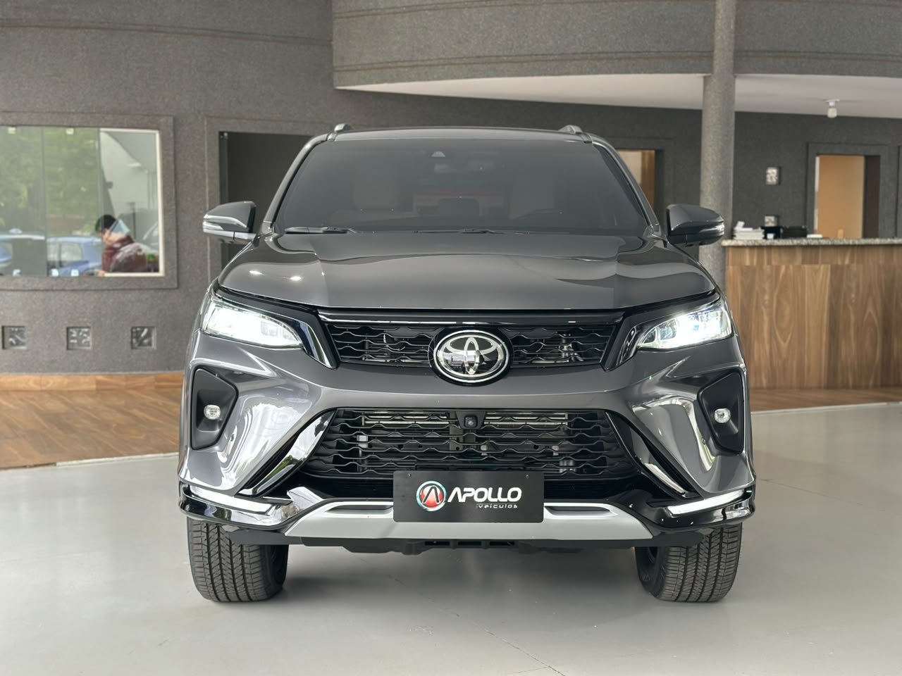 TOYOTA Hilux SW4 2.8 4P SRX 4X4 DIAMOND 7 LUGARES TURBO DIESEL AUTOMÁTICO