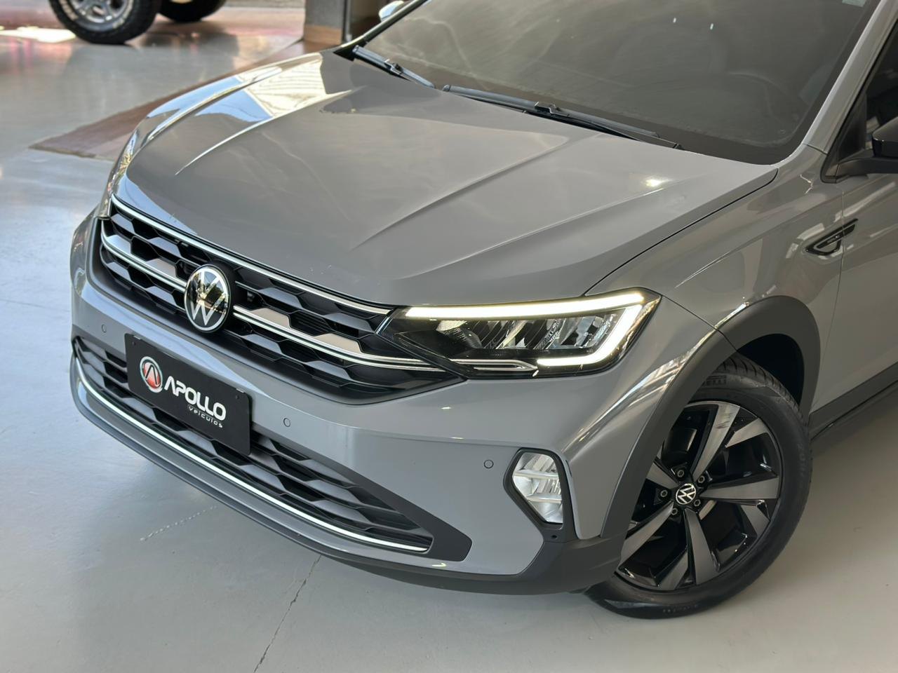 VOLKSWAGEN Nivus 1.0 4P FLEX 200 TSI HIGHLINE TURBO AUTOMÁTICO