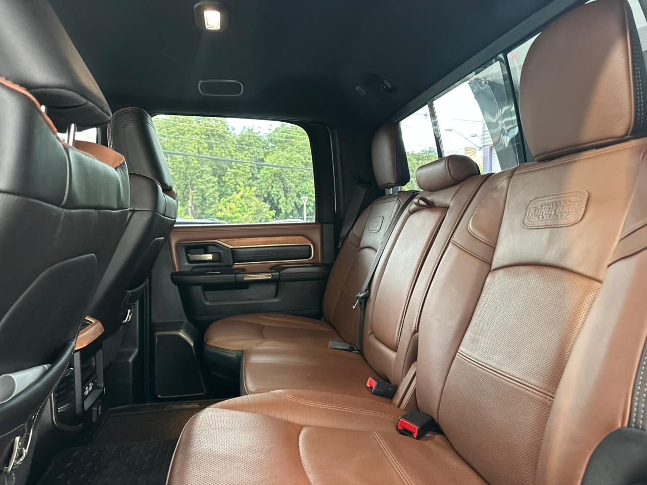 RAM 3500 6.7 I6 LIMITED LONG HORN CABINE DUPLA 4X4 TURBO DIESEL AUTOMÁTICO