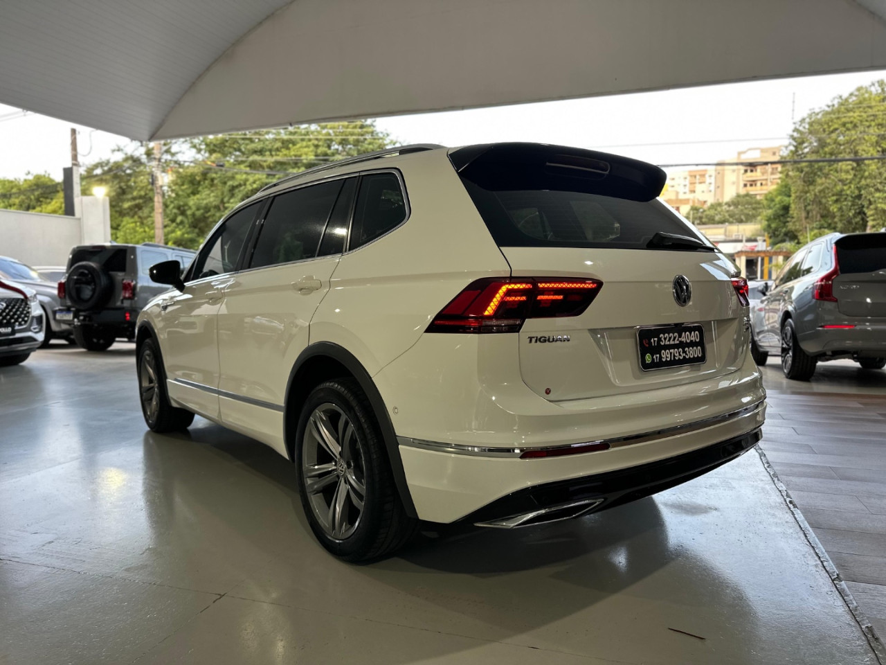 VOLKSWAGEN Tiguan 2.0 16V 4P TSI 350 TURBO R-LINE 4MOTION DSG AUTOMÁTICO