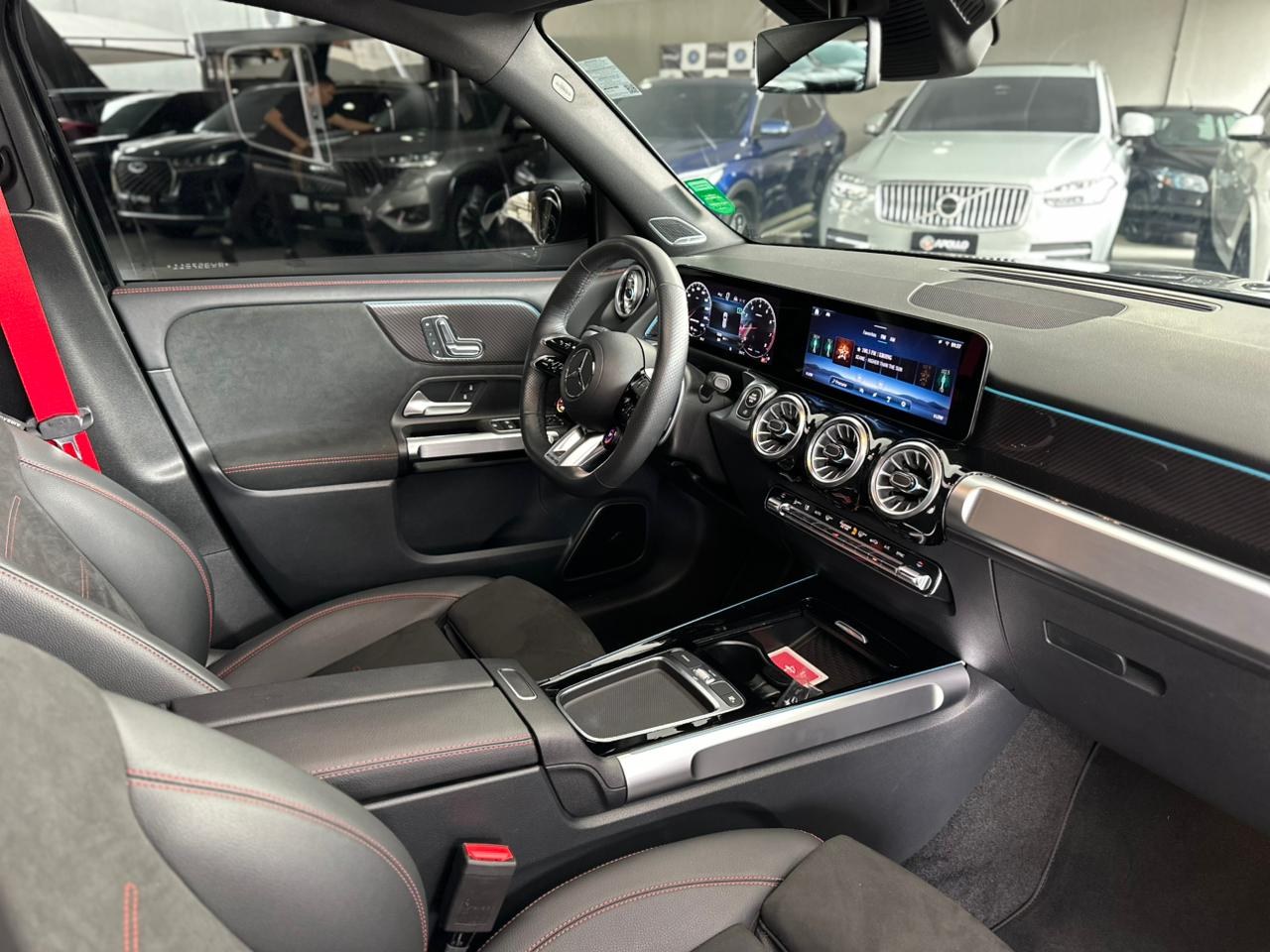 MERCEDES-BENZ GLB 35 AMG 2.0 16V 4P MHEV 4MATIC SPEEDSHIFT AUTOMÁTICO