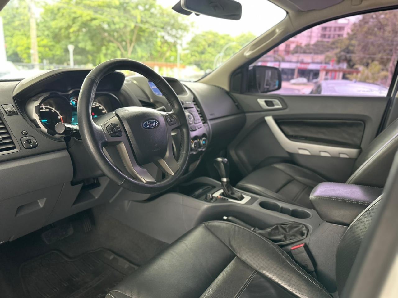 FORD Ranger 3.2 20V CABINE DUPLA 4X4 LIMITED TURBO DIESEL AUTOMÁTICO