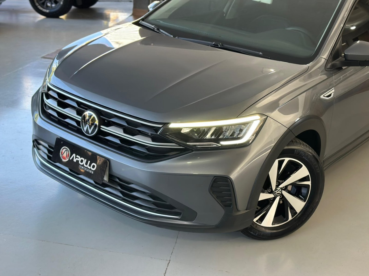 VOLKSWAGEN Nivus 1.0 4P FLEX 200 TSI HIGHLINE TURBO AUTOMÁTICO