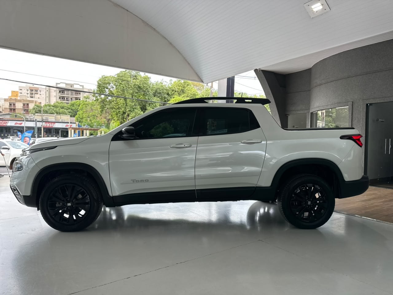 FIAT Toro 1.3 16V 4P FLEX 270 TURBO VOLCANO AUTOMÁTICO