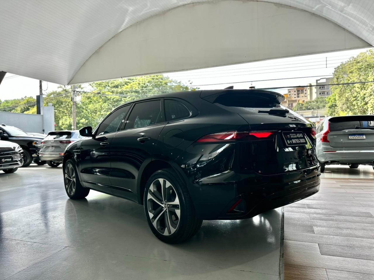 JAGUAR F-Pace 2.0 16V 4P AWD P400E PHEV R-DYNAMIC SE TURBO AUTOMÁTICO