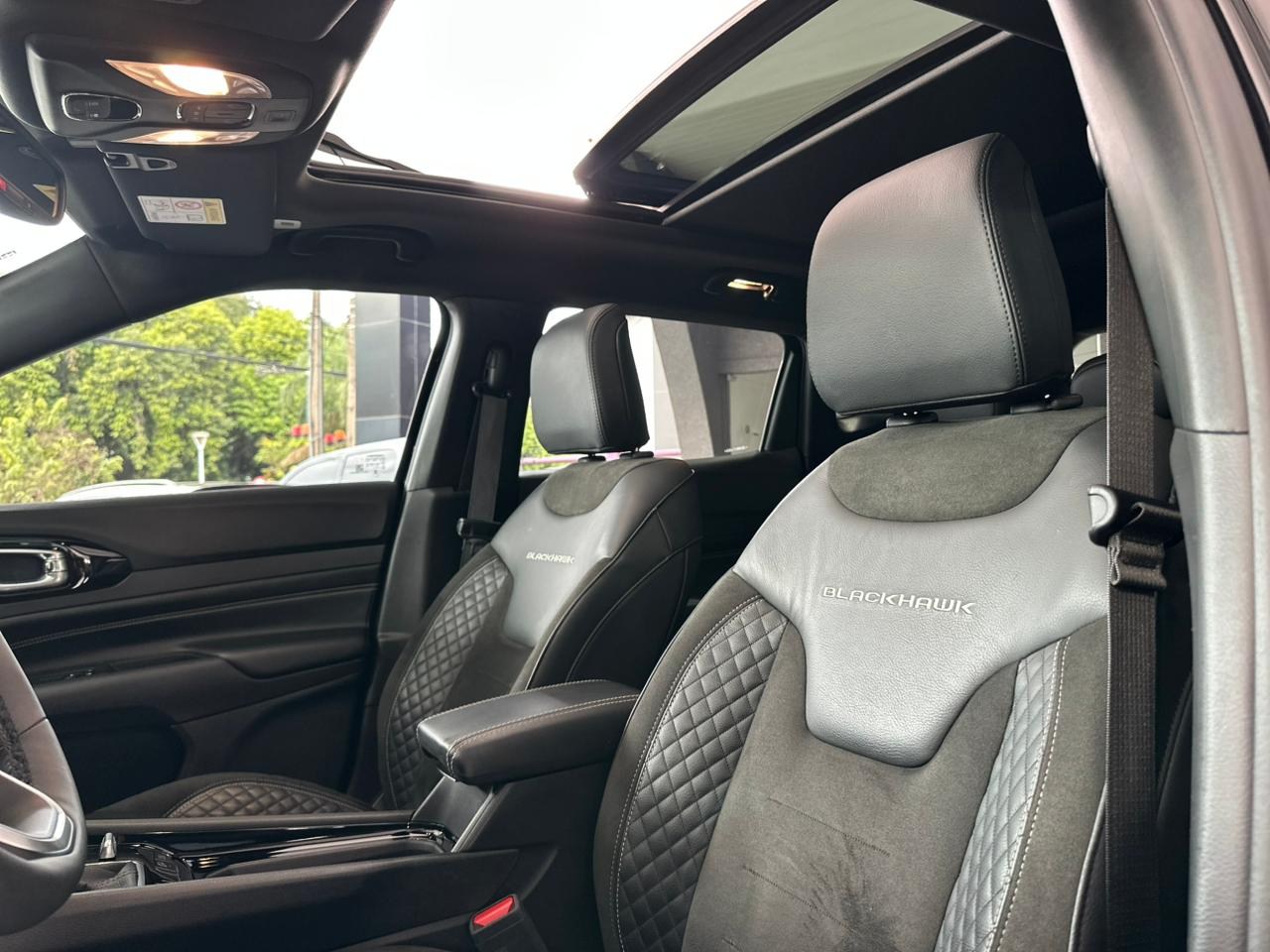 JEEP Compass 2.0 16V 4P HURRICANE 4 TURBO BLACKHAWK AUTOMÁTICO AT9
