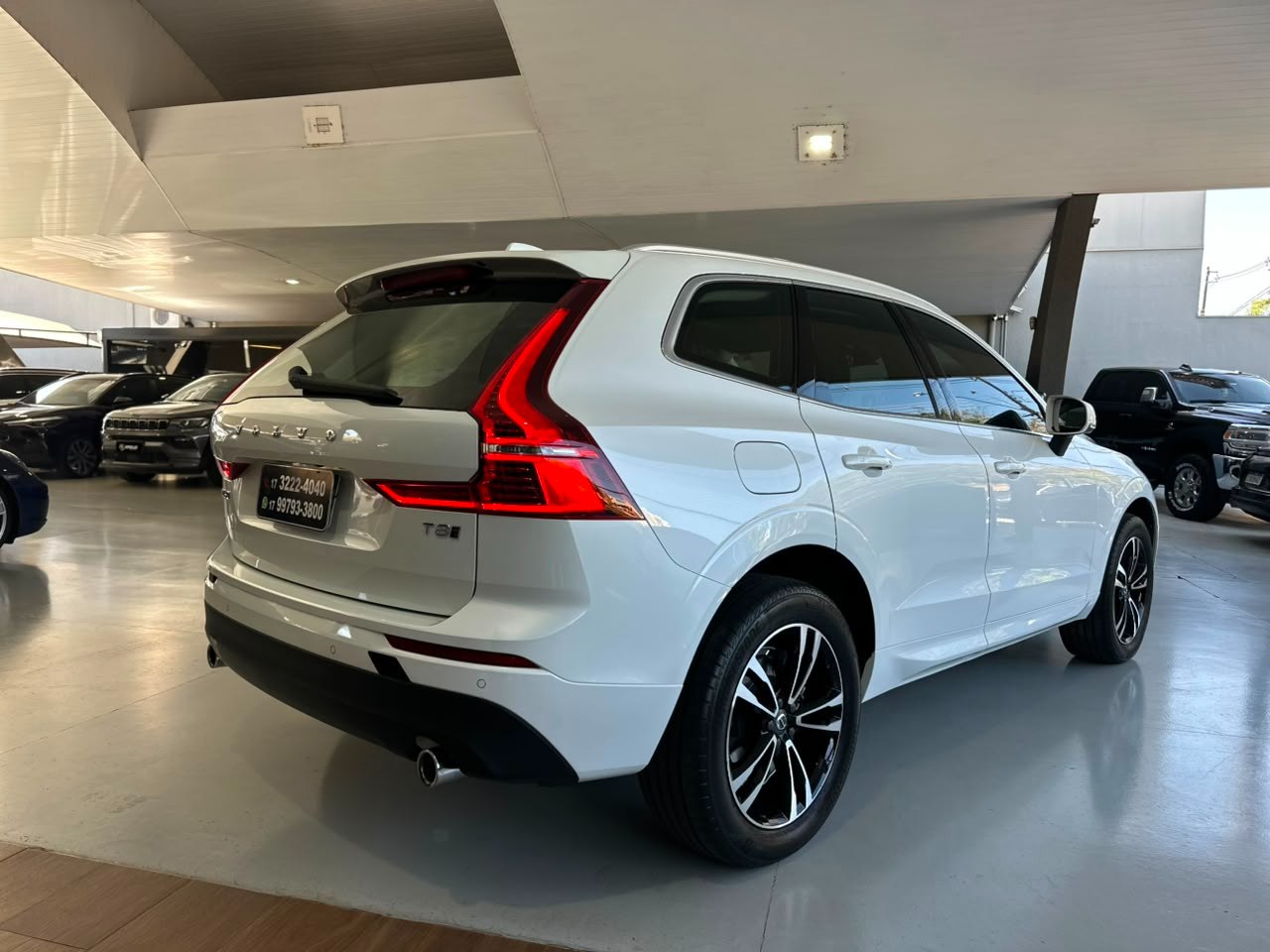 VOLVO XC60 2.0 16V 4P T8 HYBRID MOMENTUM AWD GEARTRONIC AUTOMÁTICO