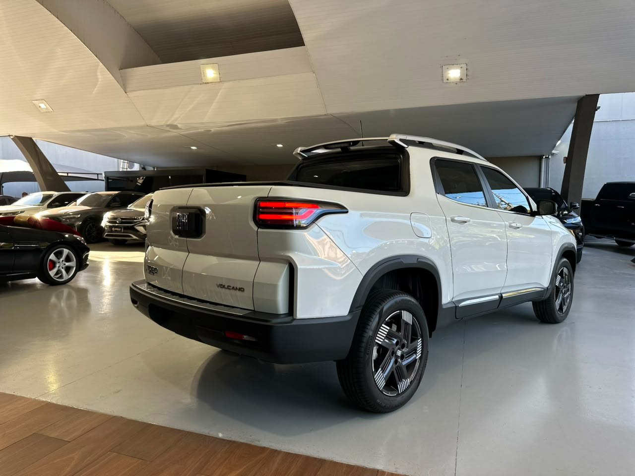 FIAT Toro 1.3 16V 4P FLEX 270 TURBO VOLCANO AUTOMÁTICO
