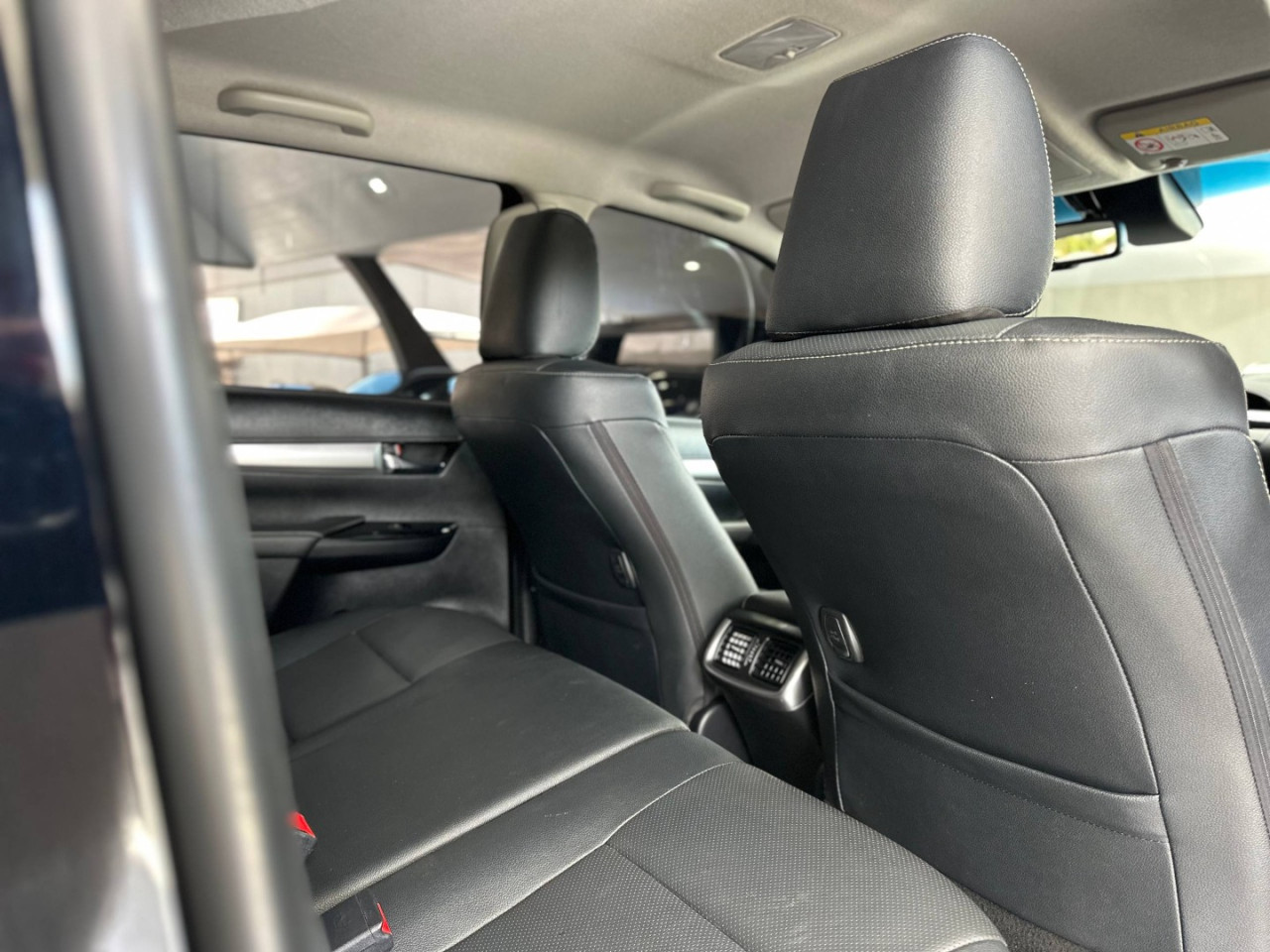 TOYOTA Hilux Caminhonete 2.8 16V SRX 4X4 TURBO DIESEL CABINE DUPLA AUTOMÁTICO