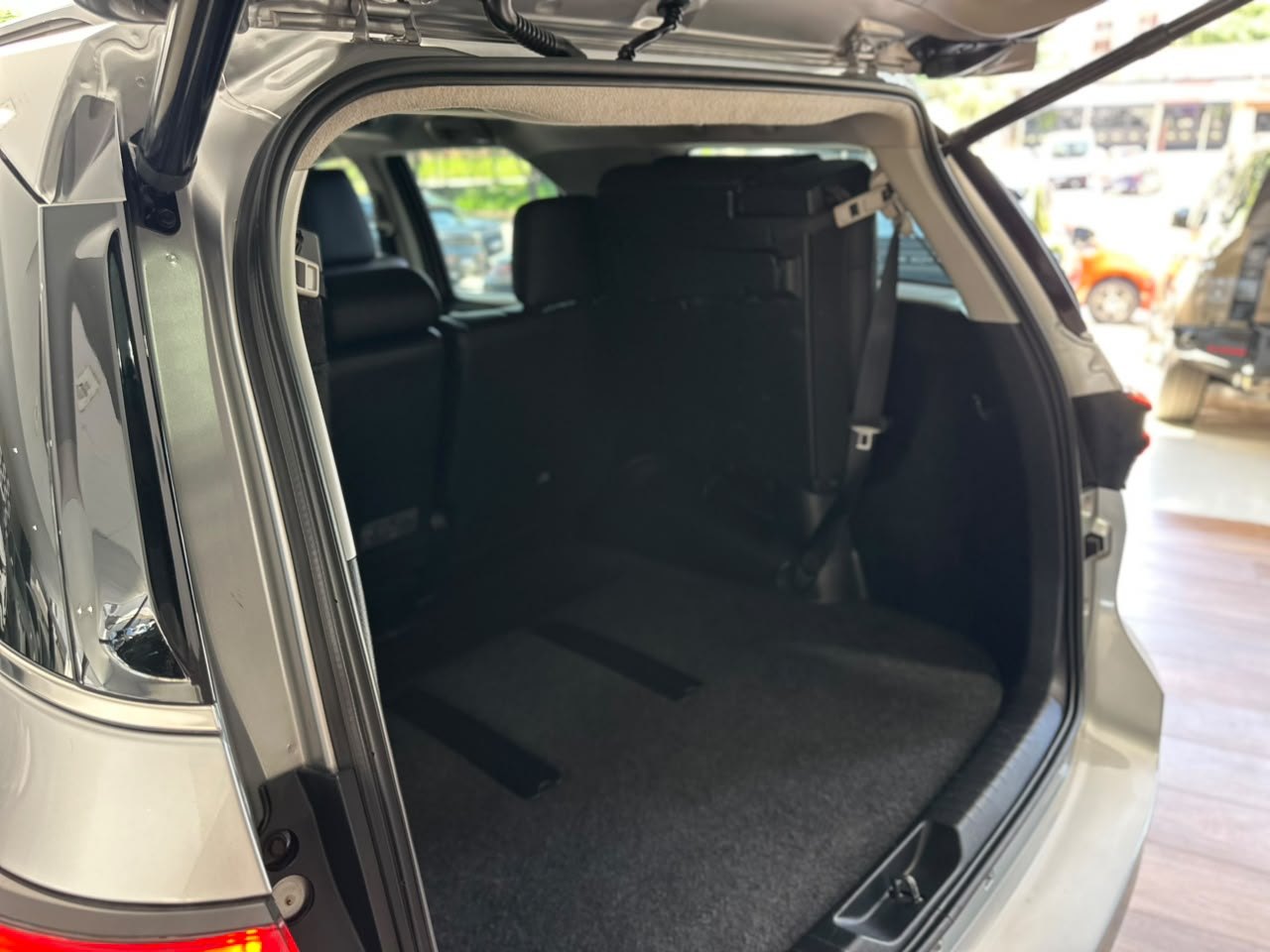 TOYOTA Hilux SW4 2.8 16V 4P SRX 4X4 7 LUGARES TURBO DIESEL AUTOMÁTICO