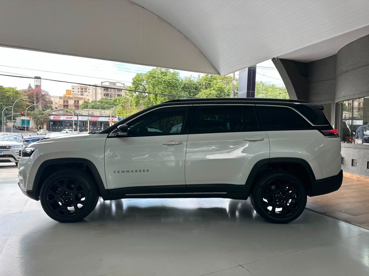 JEEP Commander 1.3 16V 4P FLEX T270 LIMITED TURBO AUTOMÁTICO AT6
