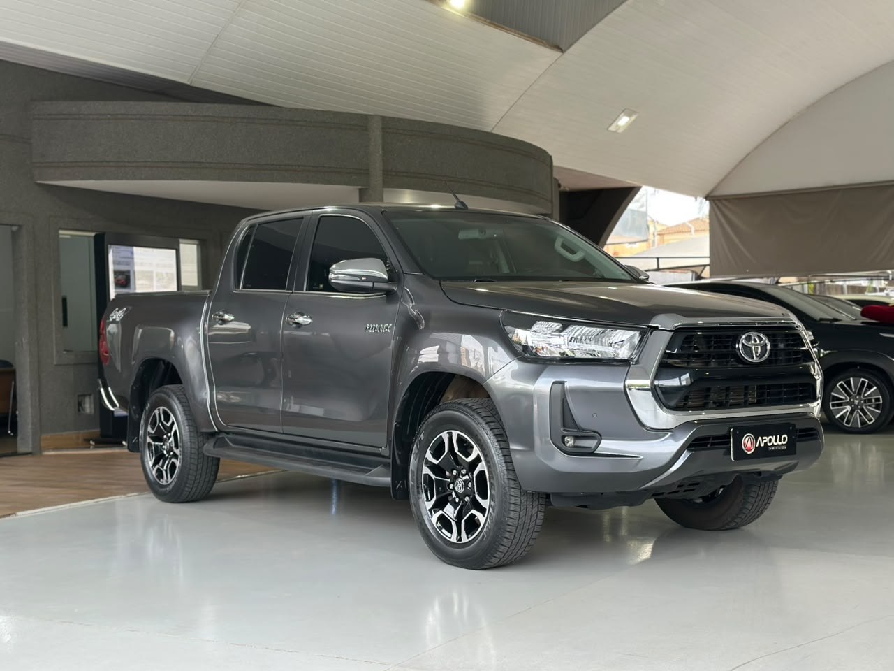 TOYOTA Hilux Caminhonete 2.8 16V SRV 4X4 DIESEL CABINE DUPLA AUTOMÁTICO