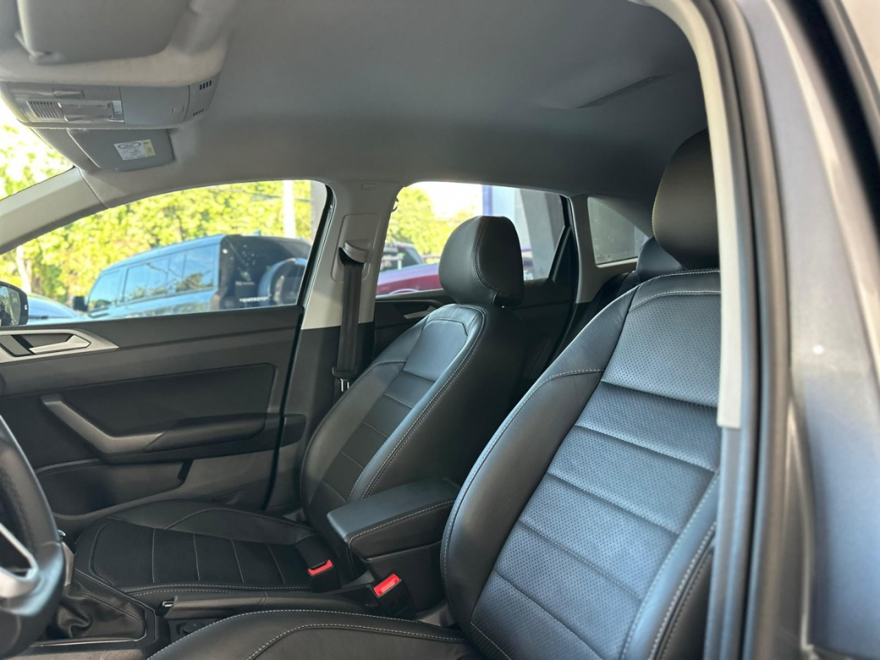 VOLKSWAGEN Nivus 1.0 4P FLEX 200 TSI HIGHLINE TURBO AUTOMÁTICO