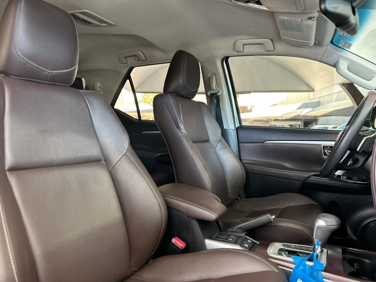 TOYOTA Hilux SW4 2.8 4P SRX 4X4 TURBO DIESEL AUTOMÁTICO