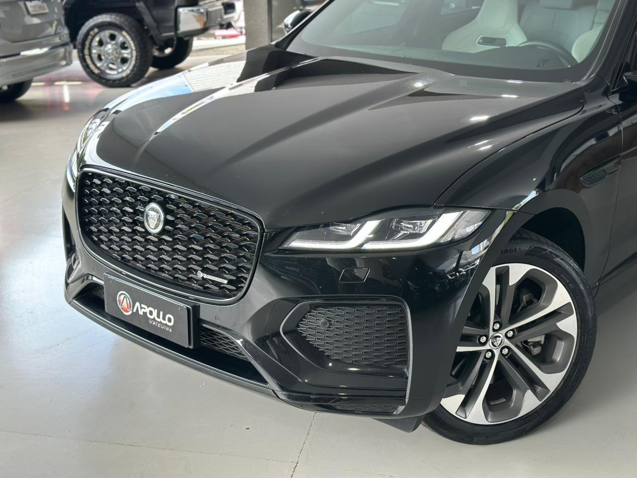 JAGUAR F-Pace 2.0 16V 4P AWD P400E PHEV R-DYNAMIC SE TURBO AUTOMÁTICO