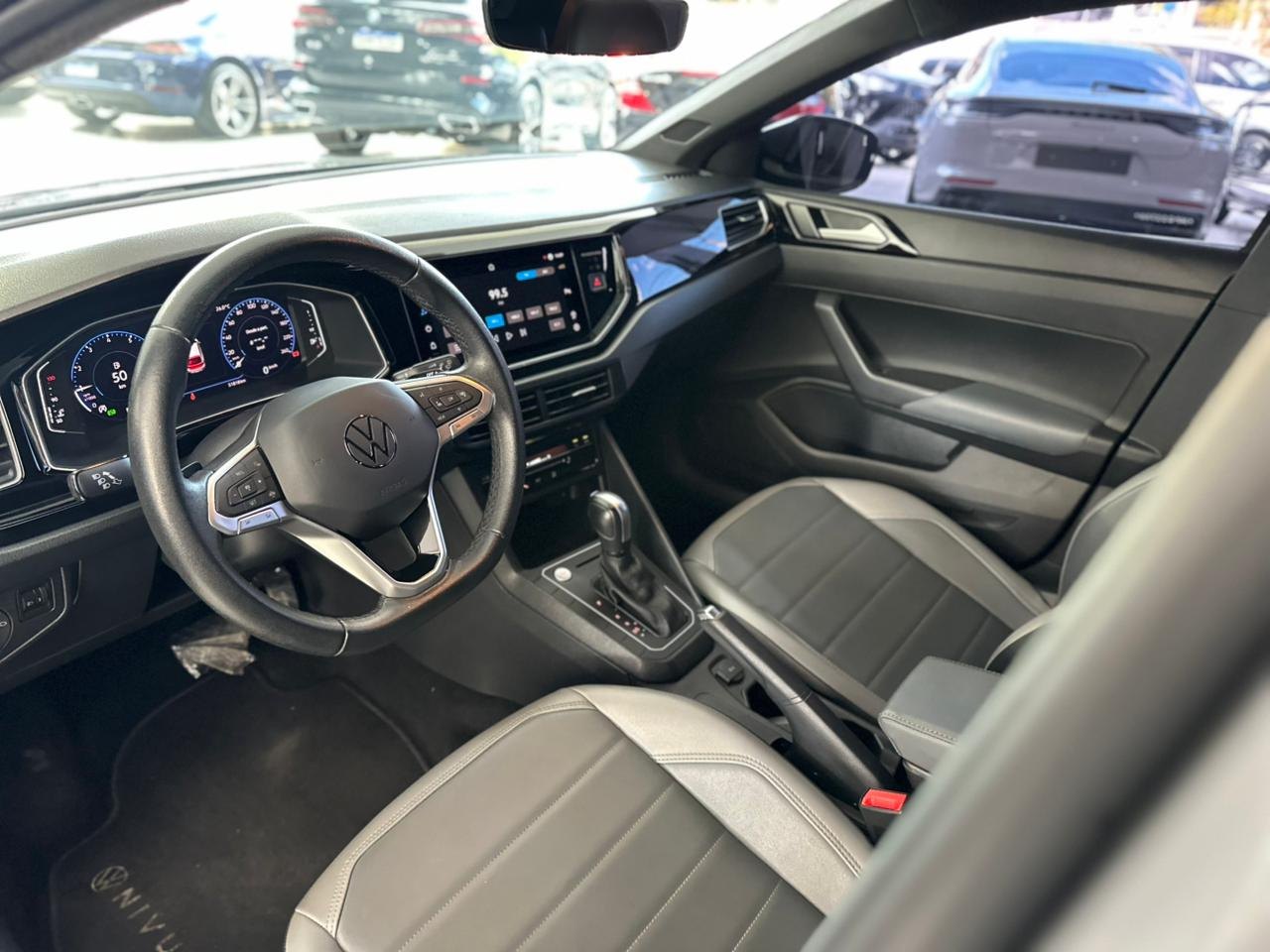 VOLKSWAGEN Nivus 1.0 4P FLEX 200 TSI HIGHLINE TURBO AUTOMÁTICO