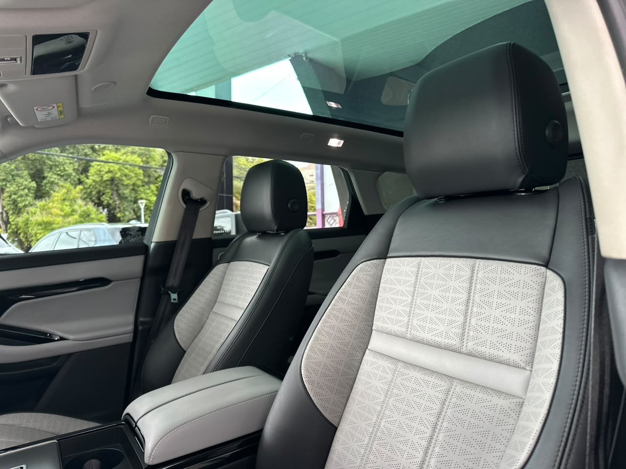 LAND ROVER Range Rover Evoque 2.0 4P FLEX P250 R-DYNAMIC HSE AWD AUTOMÁTICO
