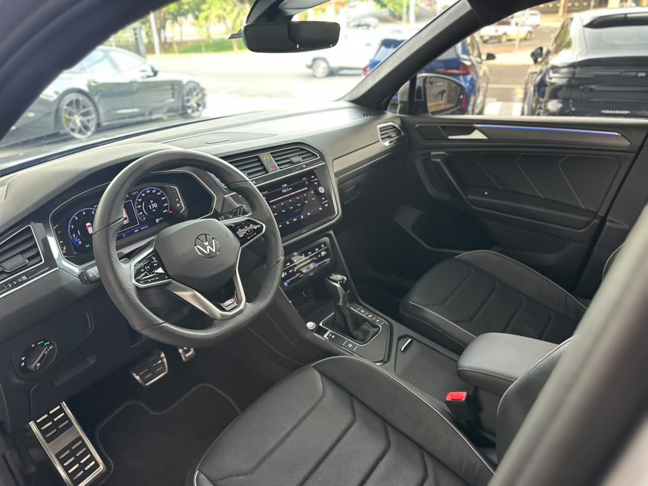 VOLKSWAGEN Tiguan 2.0 16V 4P FSI R-LINE TURBO AUTOMÁTICO