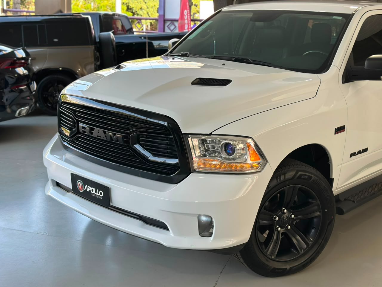 RAM 1500 5.7 V8 REBEL CABINE DUPLA 4X4 AUTOMÁTICO
