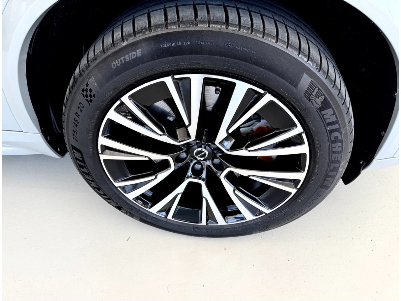 VOLVO XC90 2.0 16V 4P FLEX T8 RECHARGE ULTIMATE DARK AWD TURBO GEARTRONIC AUTOMÁTICO