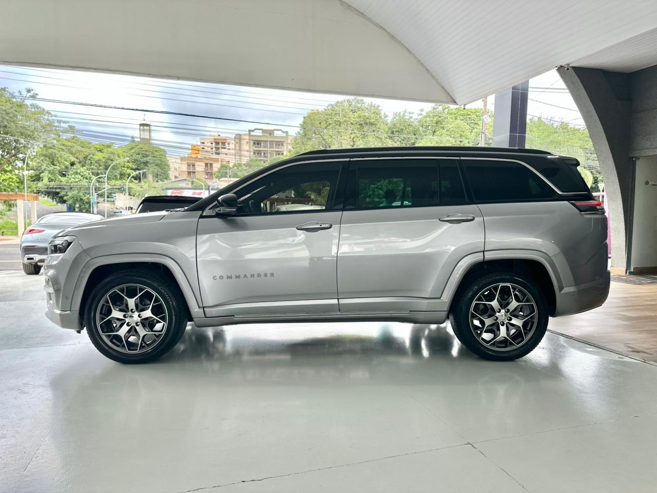 JEEP Commander 1.3 16V 4P FLEX T270 OVERLAND TURBO AUTOMÁTICO AT6