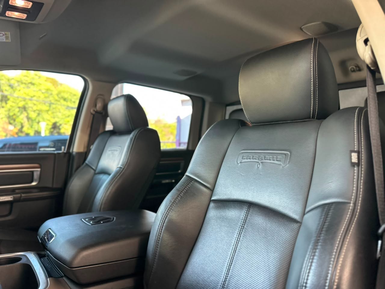 RAM 1500 5.7 V8 REBEL CABINE DUPLA 4X4 AUTOMÁTICO