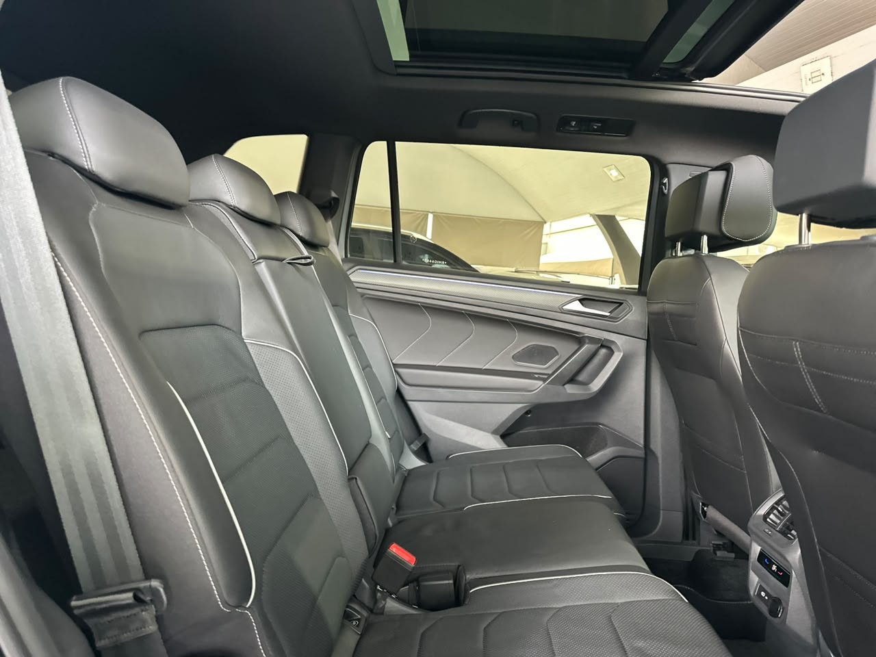 VOLKSWAGEN Tiguan 2.0 16V 4P FSI R-LINE TURBO AUTOMÁTICO