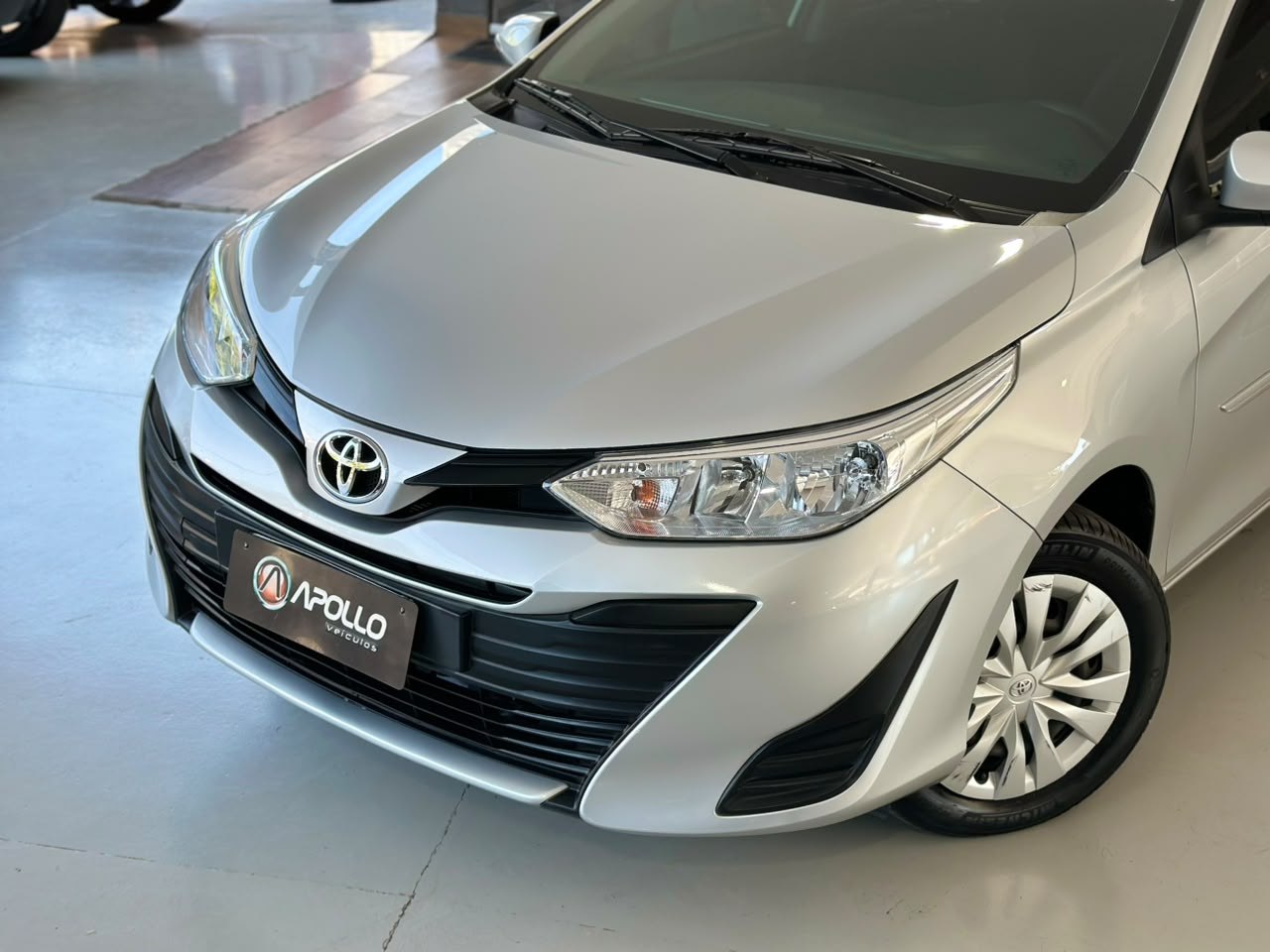 TOYOTA Yaris Sedan 1.3 16V 4P FLEX XL MULTIDRIVE AUTOMÁTICO CVT