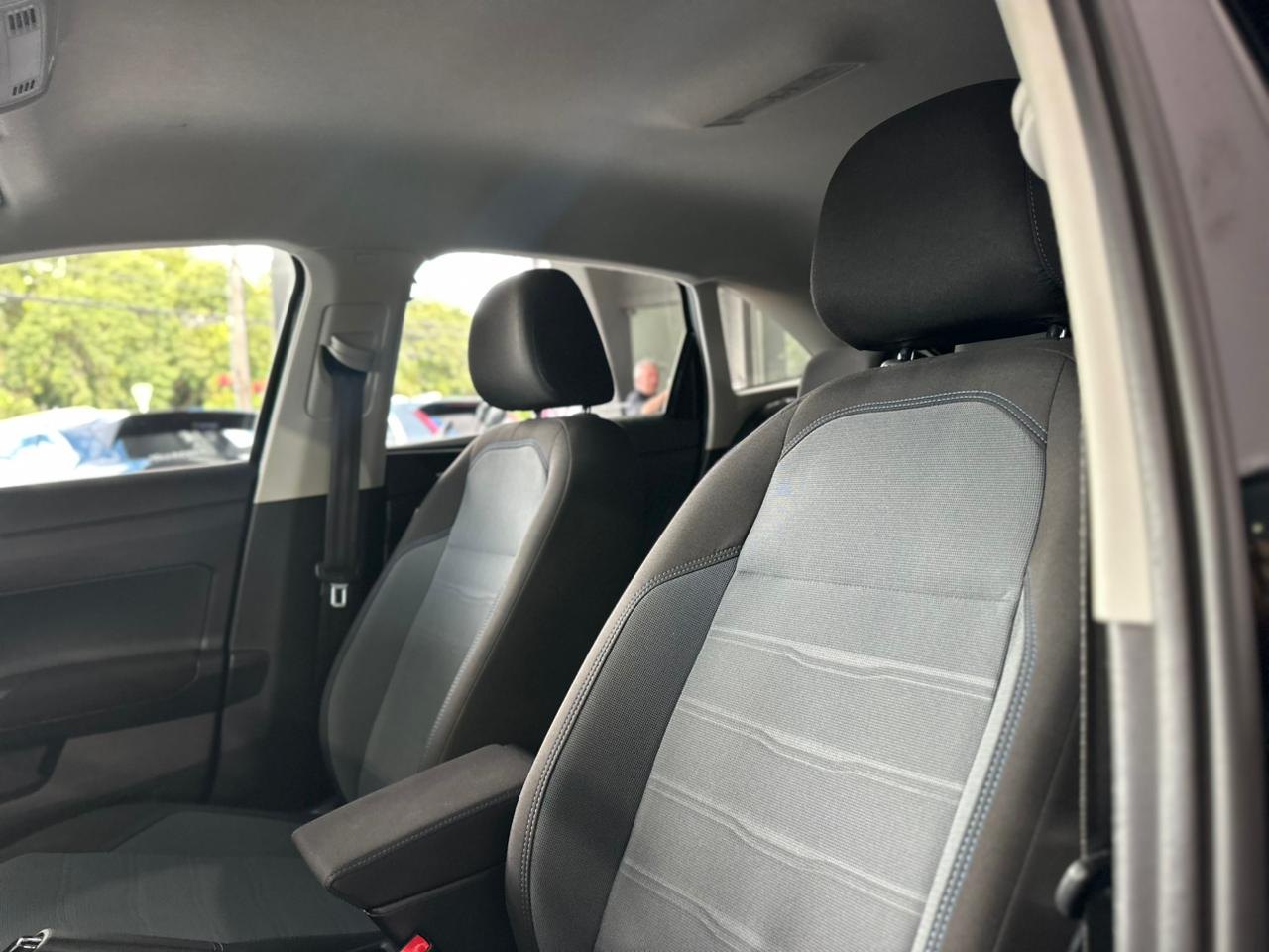 VOLKSWAGEN Nivus 1.0 4P FLEX 200 TSI COMFORTLINE TURBO AUTOMÁTICO