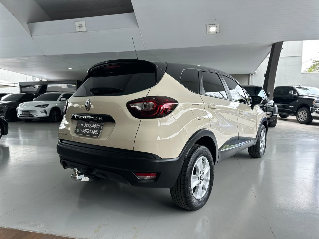 RENAULT Captur 1.6 16V 4P FLEX SCE LIFE X-TRONIC CVT