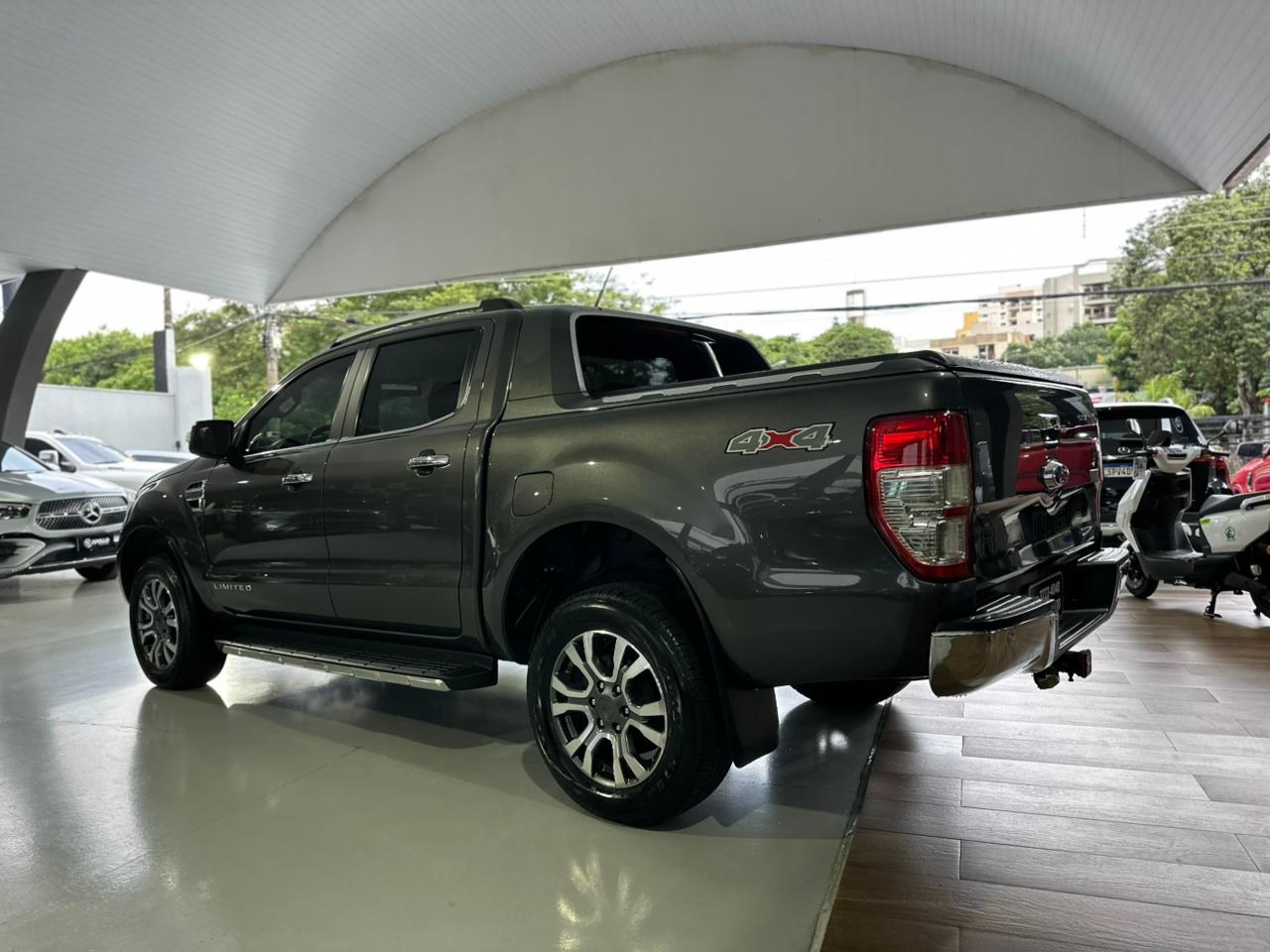 FORD Ranger 3.2 20V CABINE DUPLA 4X4 LIMITED TURBO DIESEL AUTOMÁTICO