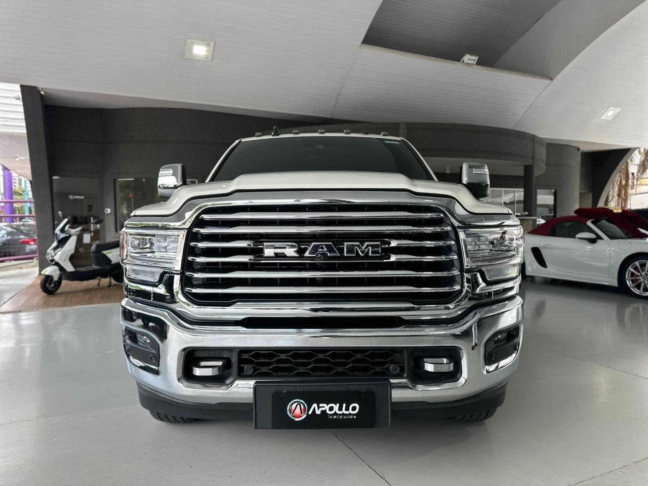 RAM 3500 6.7 I6 LIMITED LONG HORN CABINE DUPLA 4X4 TURBO DIESEL AUTOMÁTICO