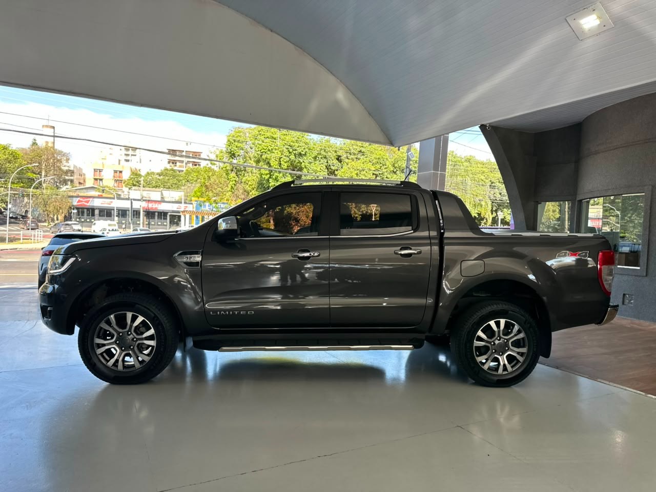 FORD Ranger 3.2 20V CABINE DUPLA 4X4 LIMITED TURBO DIESEL AUTOMÁTICO