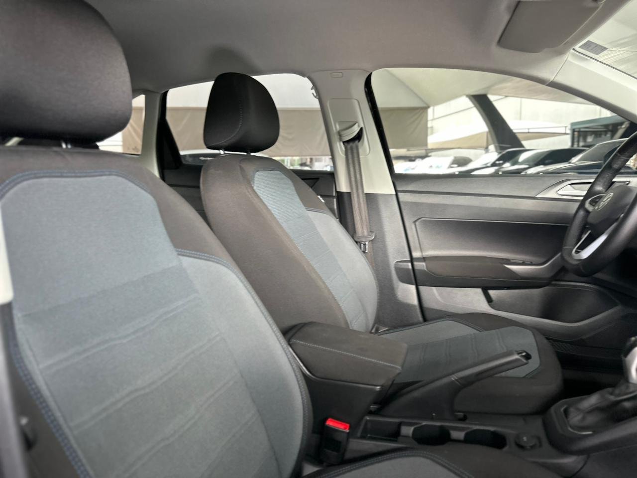 VOLKSWAGEN Nivus 1.0 4P FLEX 200 TSI COMFORTLINE TURBO AUTOMÁTICO