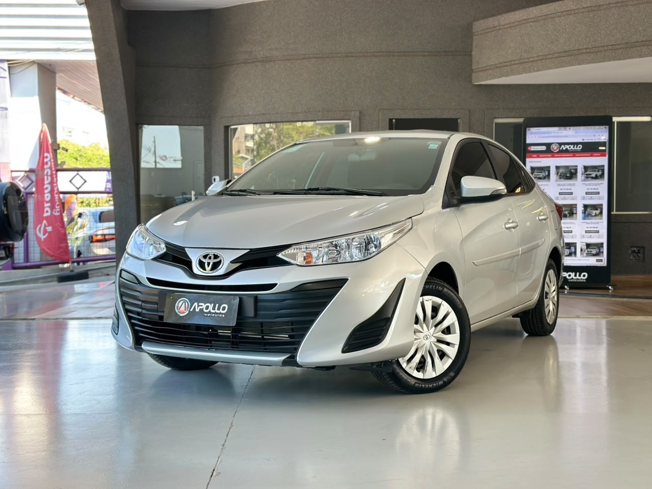 Yaris Sedan 1.3 16V 4P FLEX XL MULTIDRIVE AUTOMÁTICO CVT
