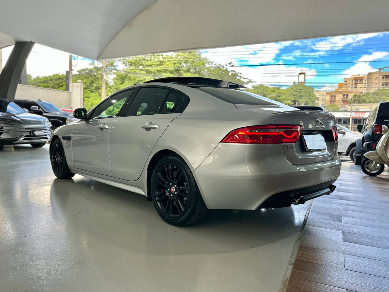 JAGUAR XE 2.0 16V 4P SI4 R-SPORT TURBO AUTOMÁTICO