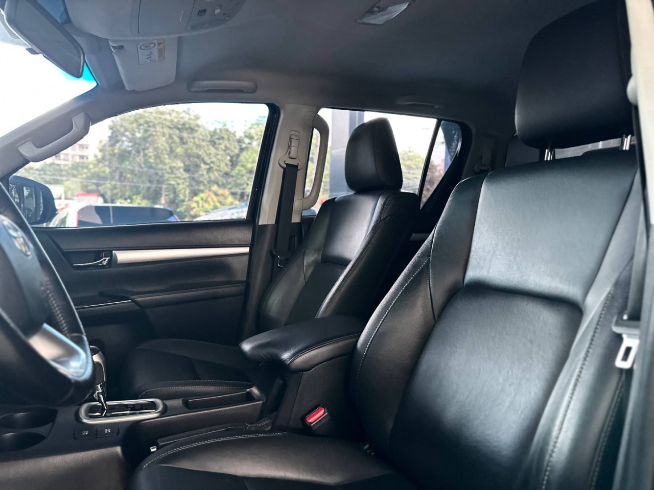 TOYOTA Hilux Caminhonete 2.7 16V 4P SRV FLEX 4X4  CABINE DUPLA AUTOMÁTICO