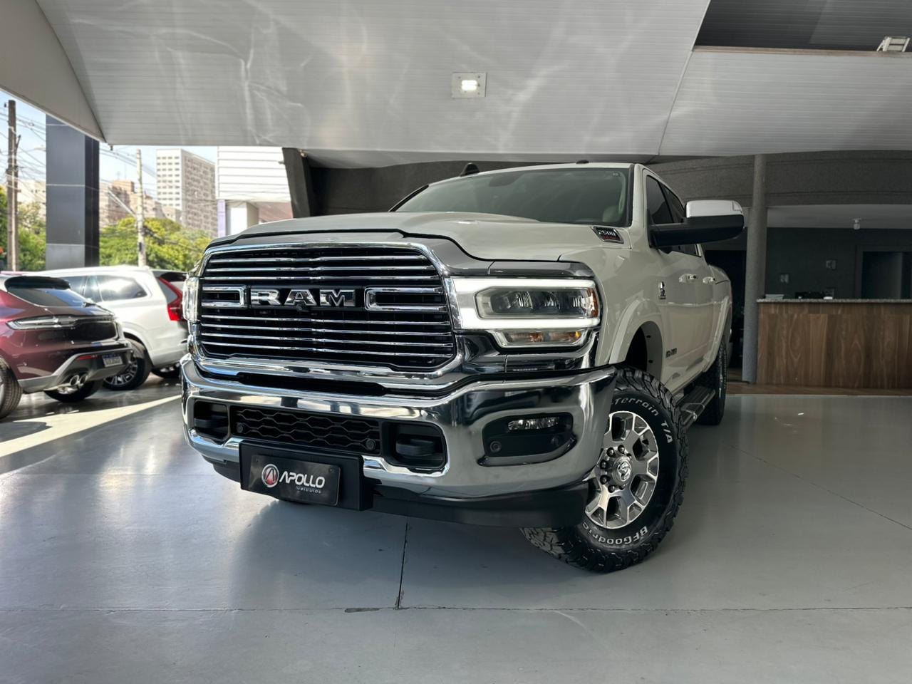 2500 6.7 I6 24V SLT CABINE DUPLA TURBO DIESEL LARAMIE 4X4 AUTOMÁTICO