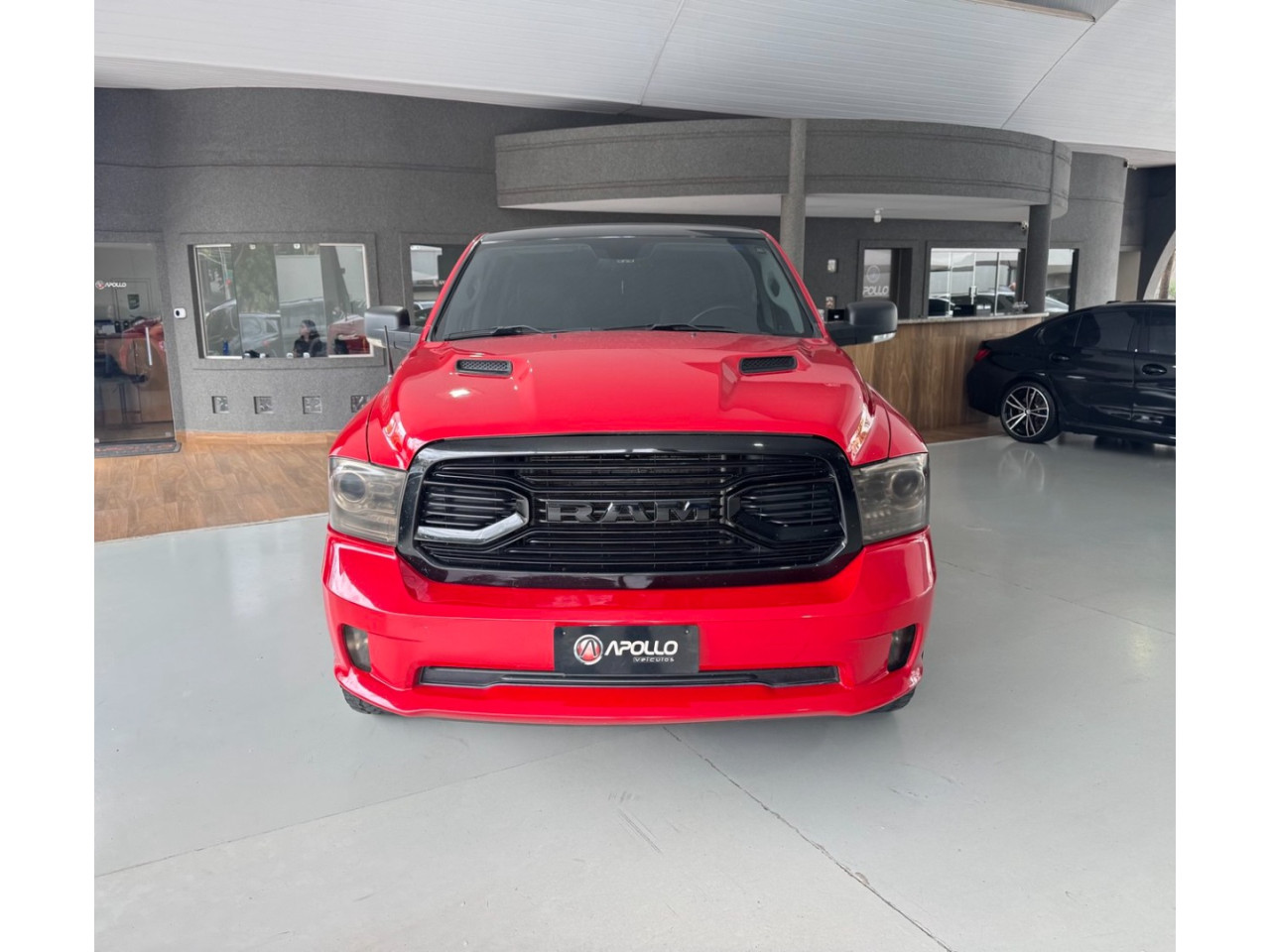 RAM Classic 5.7 V8 32V 4P HEMI LARAMIE AUTOMÁTICO