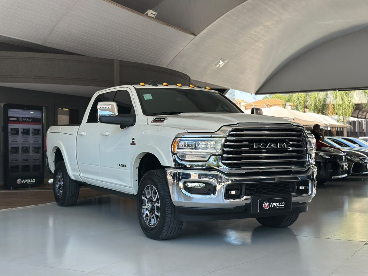 RAM 3500 6.7 I6 LIMITED LONG HORN CABINE DUPLA 4X4 TURBO DIESEL AUTOMÁTICO