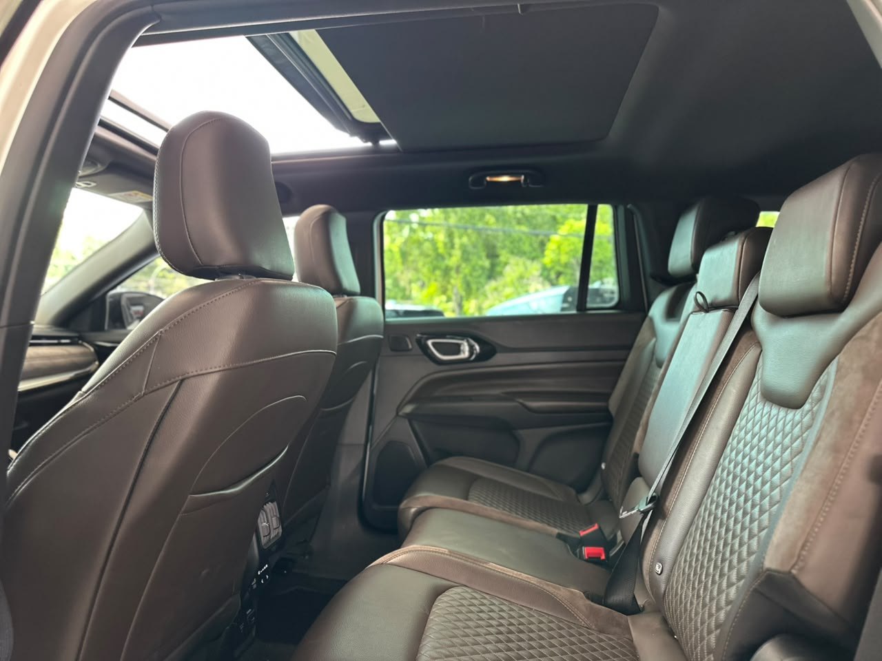 JEEP Commander 2.0 16V 4P TD380 OVERLAND 4X4 TURBO DIESEL AUTOMÁTICO AT9