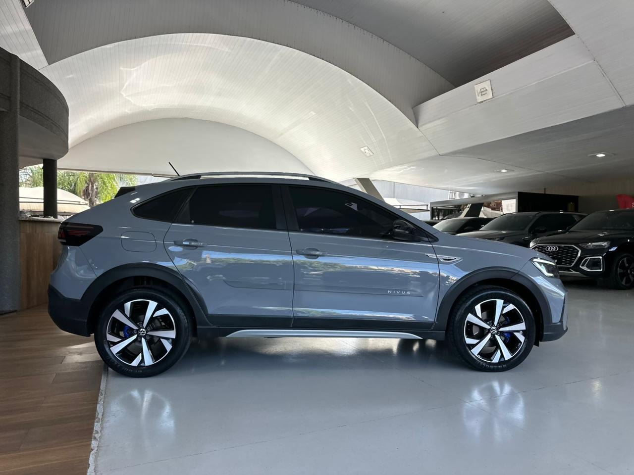 VOLKSWAGEN Nivus 1.0 4P FLEX 200 TSI HIGHLINE TURBO AUTOMÁTICO