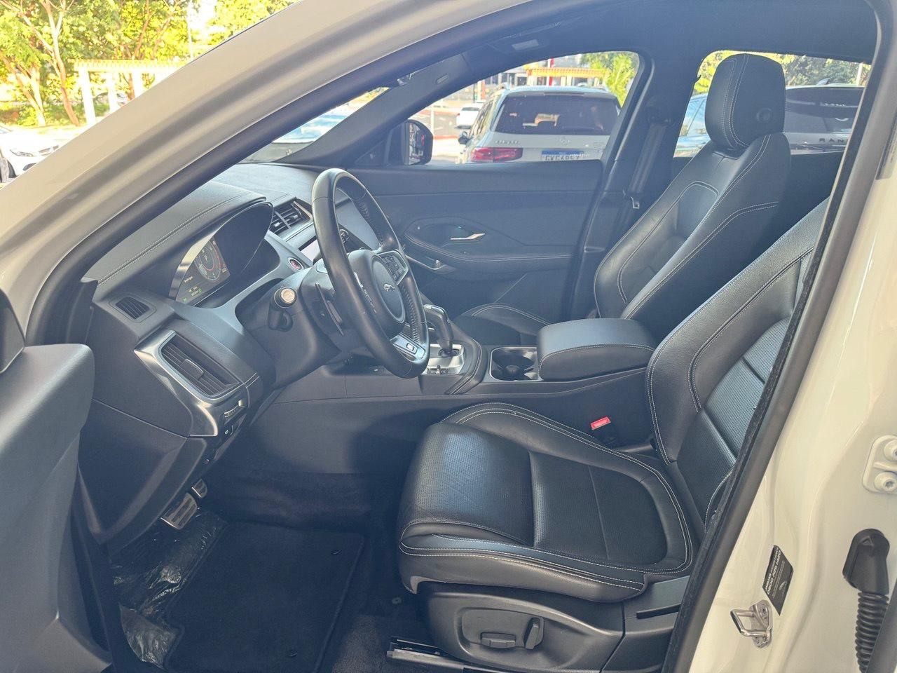 JAGUAR E-Pace 2.0 16V 4P P300 R-DYNAMIC S AWD TURBO AUTOMÁTICO
