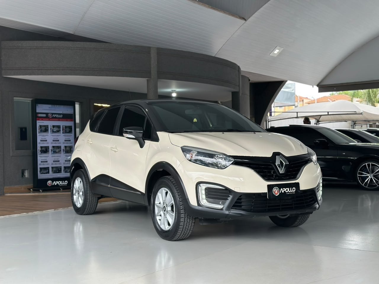 RENAULT Captur 1.6 16V 4P FLEX SCE LIFE X-TRONIC CVT