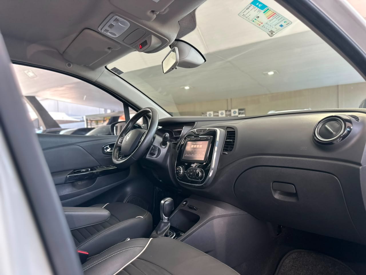 RENAULT Captur 1.6 16V 4P FLEX SCE INTENSE X-TRONIC CVT