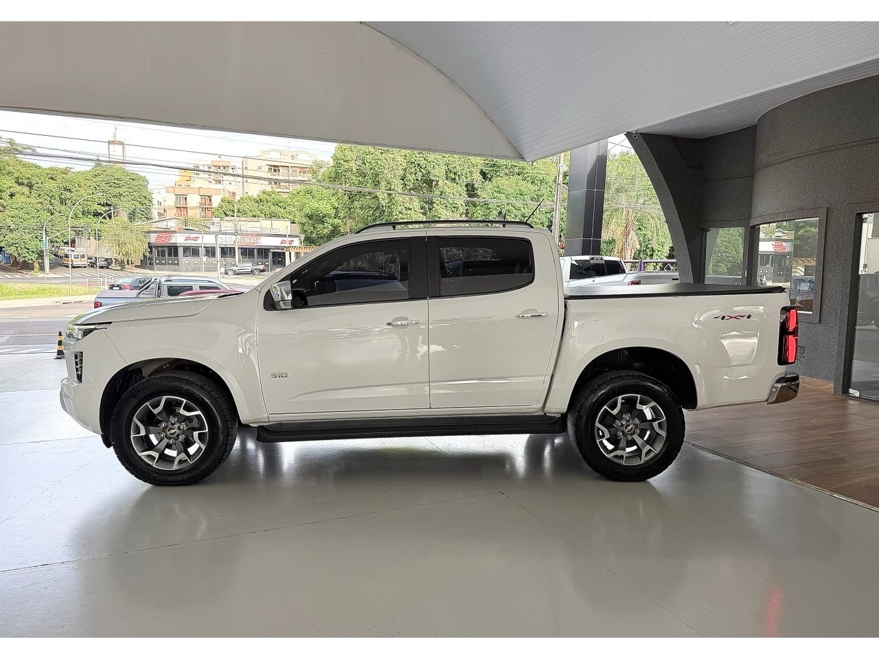 CHEVROLET S10 2.8 16V LTZ CABINE DUPLA 4X4 TURBO DIESEL AUTOMÁTICO
